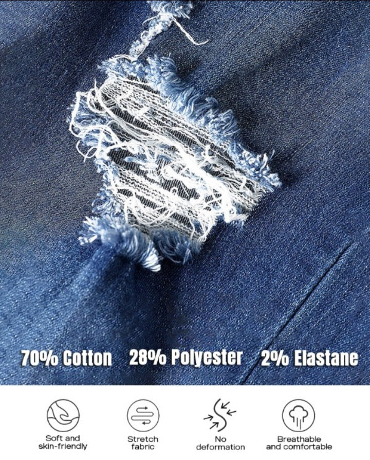 Premièrement : Ce Pantalon en denim déchiré avec poches boutonnée femme.