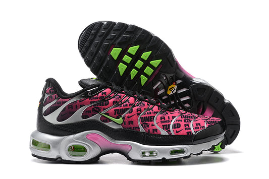  les baskets Nike TN Air Max Plus sont un témoignage de l'engagement de Nike à combiner style et innovation.