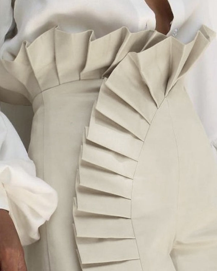 Premièrement : Ce Short taille haute froncé à ourlet volants femme.