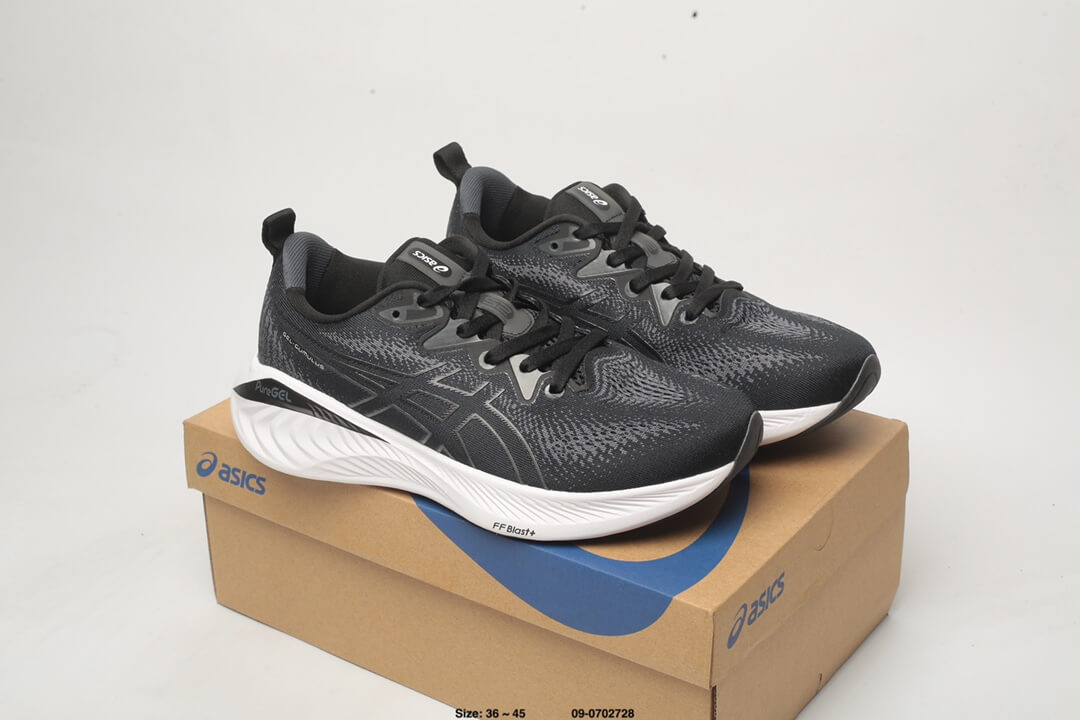 Résultats de l'engagement emblématique de la marque Asics à combiner style et innovation, les sneakers Asics Femme  sont des pièces maîtresses de la mode sportive.