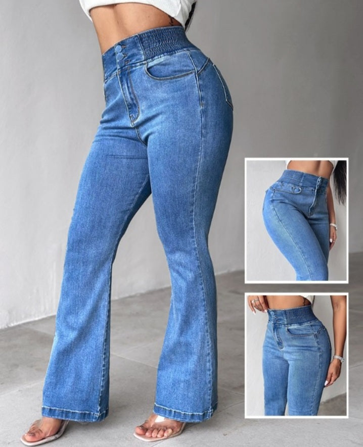 Premièrement : Ce jean taille haute à fronces et boutons sur le devant avec ceinture curveease jegging skinny évasé en demin femme.