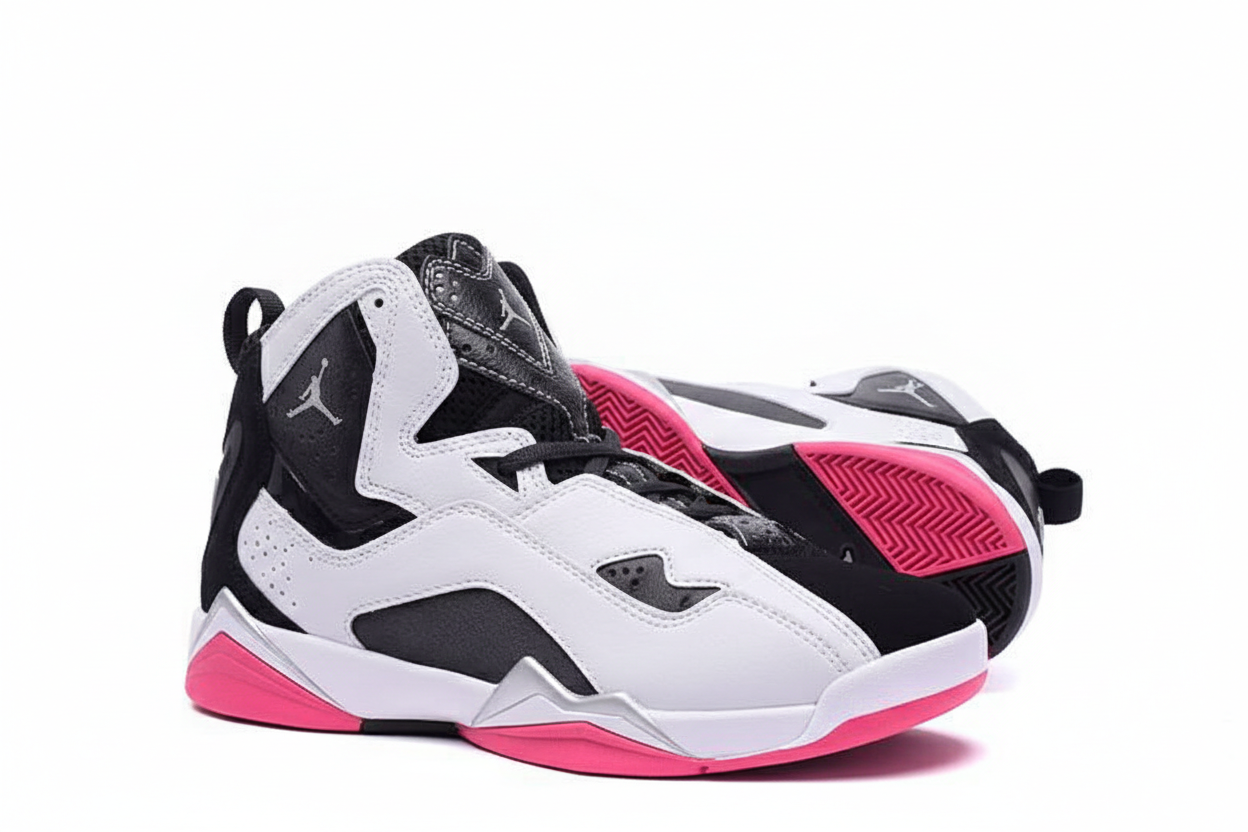 Premièrement, les baskets Air Jordan 7 Femme se distinguent par leur design iconique et leur confort exceptionnel.