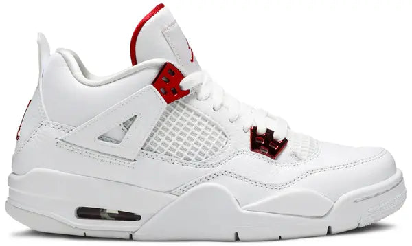 Premièrement : Les baskets Air Jordan 4 Femme se distinguent par leur design iconique et leur capacité à allier style et fonctionnalité.