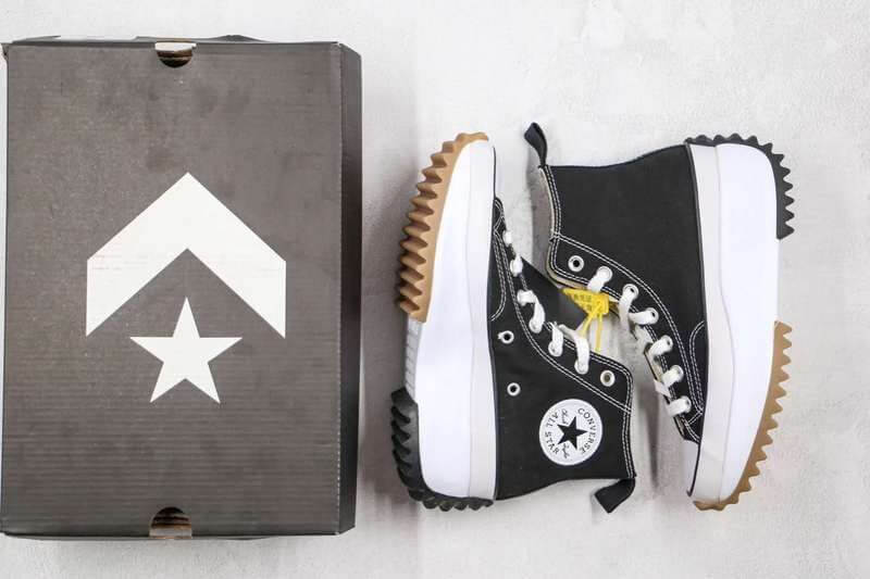 Les baskets Converse Femme se distinguent par leur design iconique et leur esthétique vintage. exceptionnel les couleurs de l'Amérique