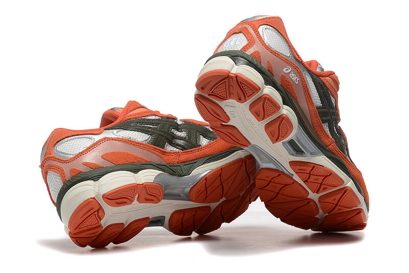 Premièrement :Les baskets Asics  offrent une combinaison parfaite de style et de performance. Leur design élégant et leurs technologies de pointe les rendent idéales pour les coureurs et les amateurs de mode.