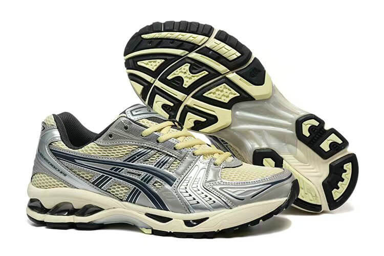 Premièrement :Les baskets Asics GEL-KAYANO offrent une combinaison parfaite de style et de performance.