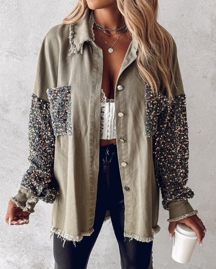 Premièrement : Apportez une touche d’éclat à votre look avec cette Veste décontractée à paillettes et patchwork à manches longues avec bouton sur le devant et ourlet brut femme 