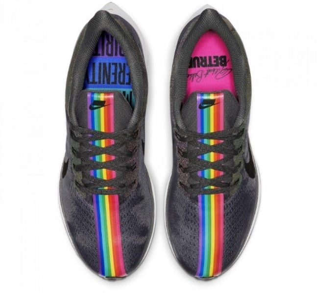 Les baskets Nike Air Zoom Femme se démarquent par leur design sportif et moderne, conçu pour maximiser les performances exceptionnelles 