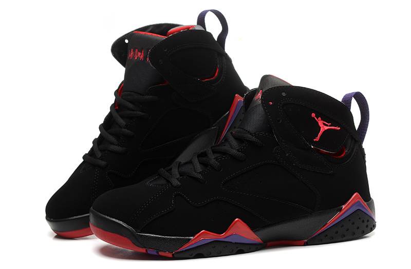 Premièrement, les baskets Air Jordan 7 Femme se distinguent par leur design iconique et leur confort exceptionnel.