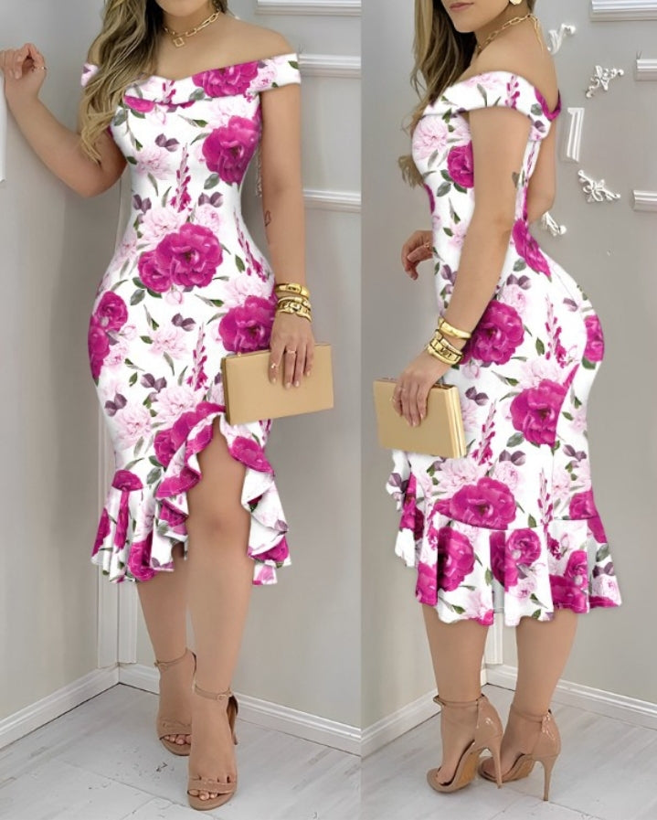 Premièrement : Cette Robe moulante à imprimé floral et épaules dénudées, coupe ajustée et ourlet à volants femme.
