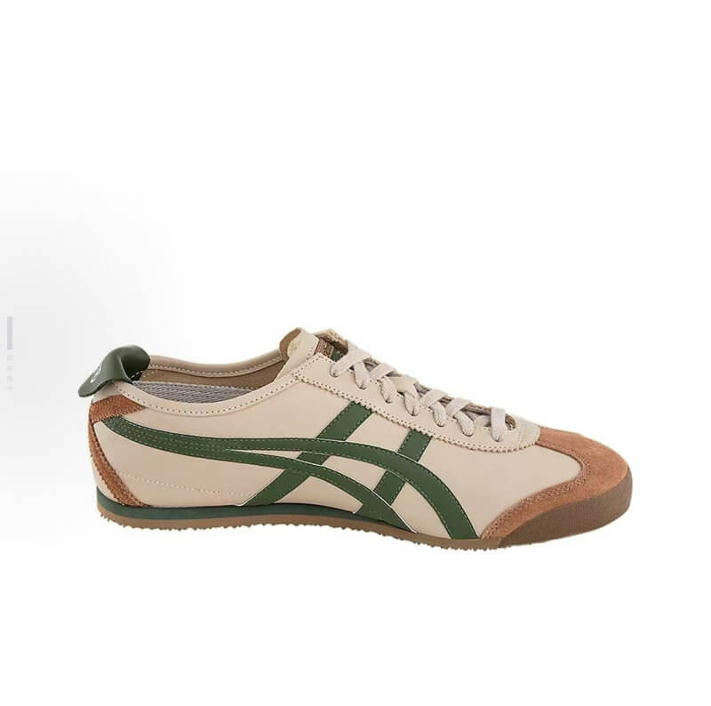 Résultats de l'engagement emblématique de la marque Asics à combiner style et innovation, les sneakers Asics Femme  sont des pièces maîtresses de la mode sportive.

