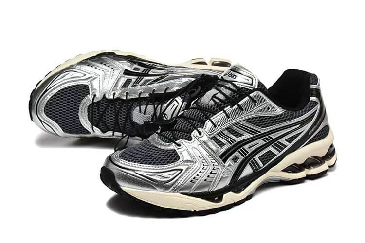 Premièrement :Les baskets Asics GEL-KAYANO offrent une combinaison parfaite de style et de performance.