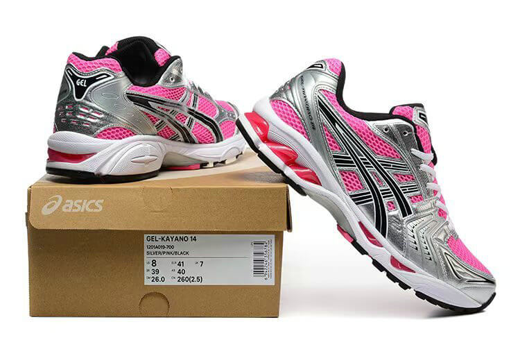 Premièrement :Les baskets Asics GEL-KAYANO offrent une combinaison parfaite de style et de performance.