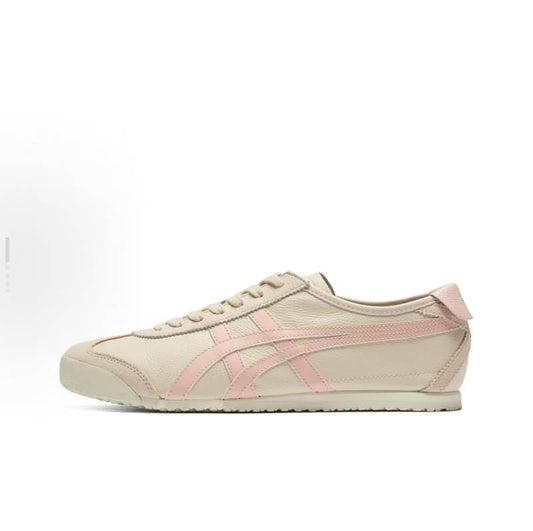 Résultats de l'engagement emblématique de la marque Asics à combiner style et innovation, les sneakers Asics Femme  sont des pièces maîtresses de la mode sportive.