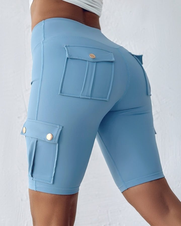 Premièrement : Ce Short de sport pour le contrôle du ventre et le levage des fesses, taille haute , avec poche à rabat , pour entraînement , bermuda cargo , pour la course à pied femme.