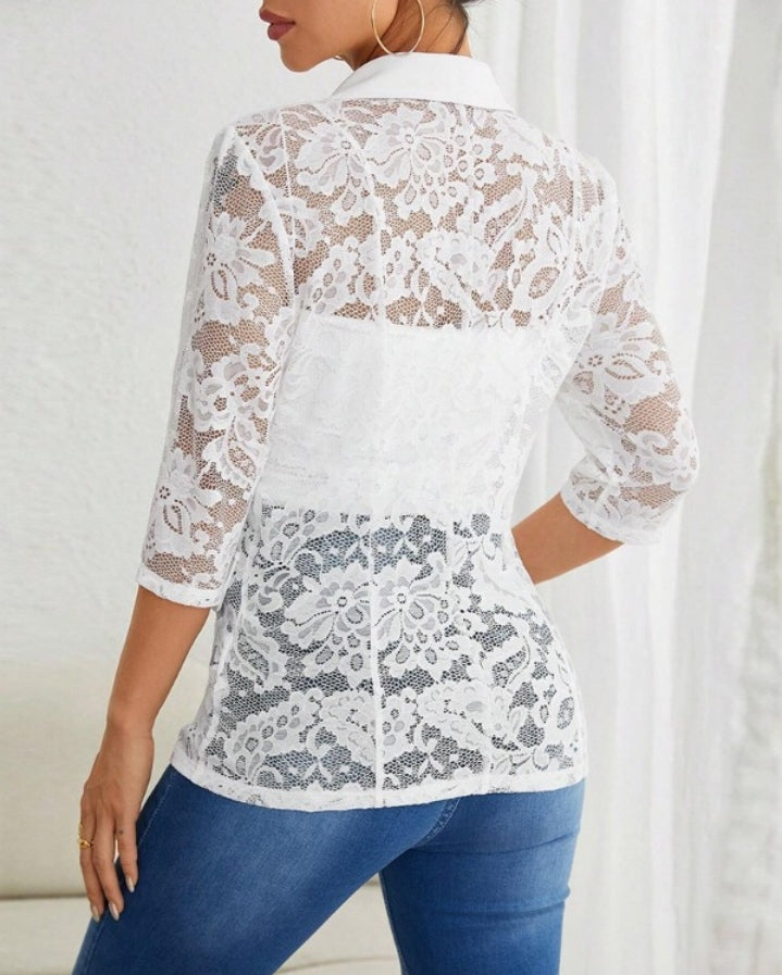Premièrement : Apportez une touche de raffinement et de modernité à votre look avec ce Manteau blazer transparent avec patch en dentelle et rabat à bouton unique femme.