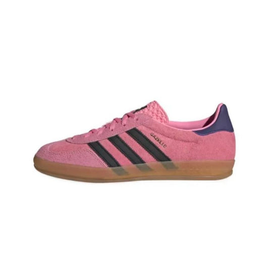 Premièrement : Les Adidas Gazelle Femme allient un style emblématique à une performance exceptionnelle.