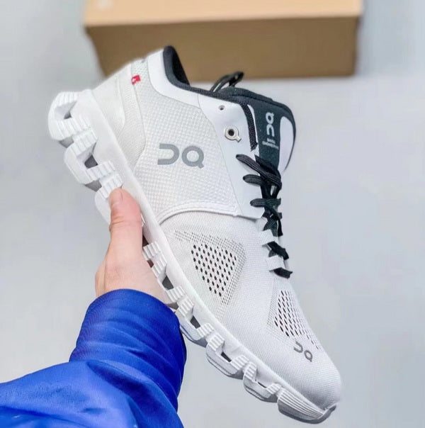 Les baskets HOKA ONE ONE 2023 Femme Premièrement : Les sneakers HOKA ONE ONE 2023 Femme  Résultats de l'évolution emblématique de la marque 