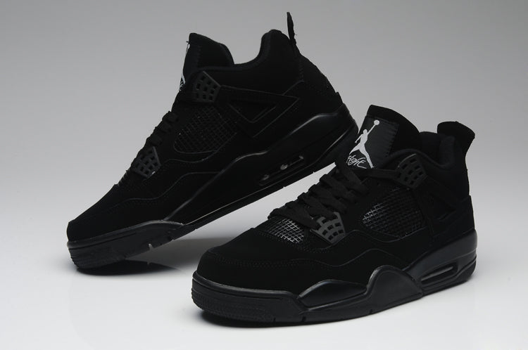 Premièrement : Les baskets Air Jordan 4 Femme se distinguent par leur design iconique et leur capacité à allier style et fonctionnalité.