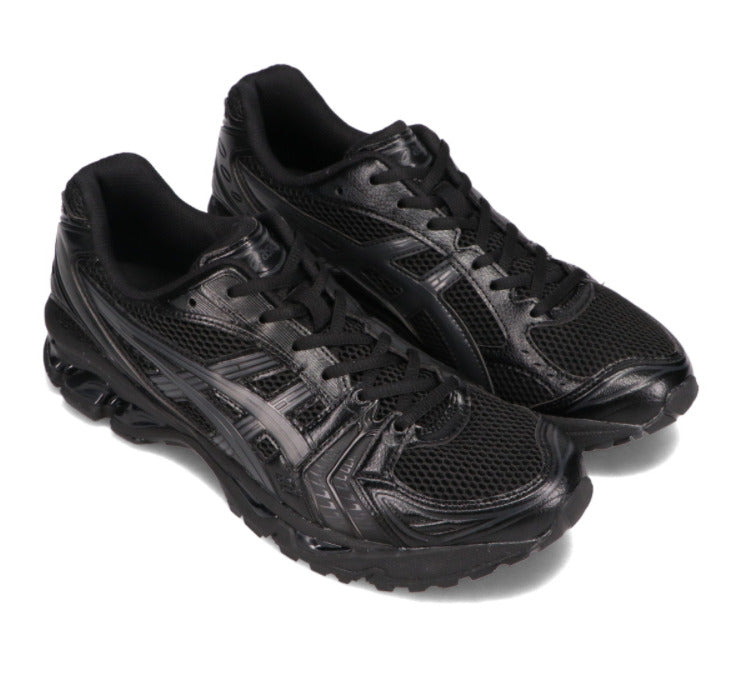Résultats de l'engagement emblématique de la marque Asics à combiner style et innovation, les sneakers Asics Femme  sont des pièces maîtresses de la mode sportive.