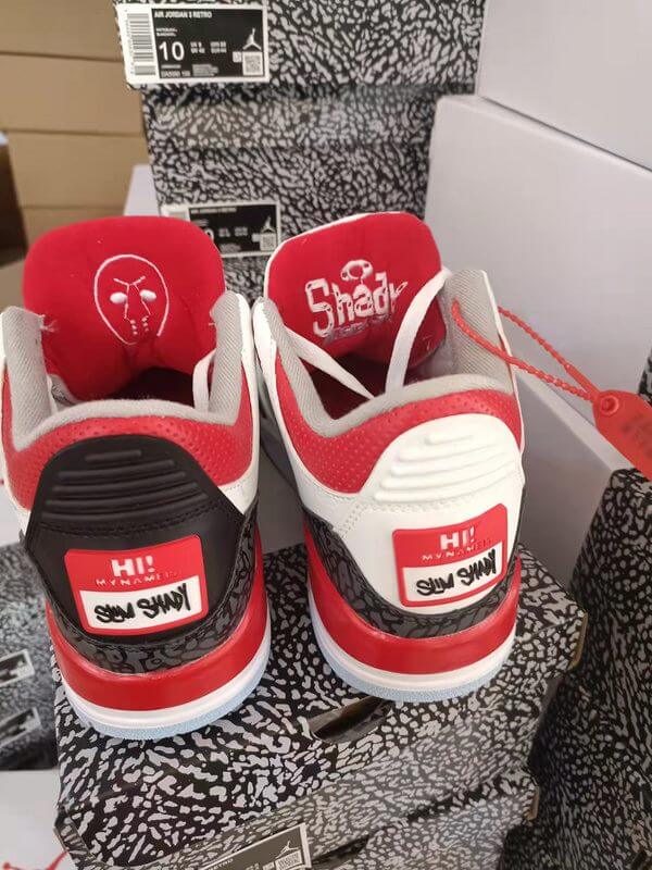 Premièrement, les baskets Air Jordan 3 Femme sont un symbole de style intemporel et de performance de haut niveau.