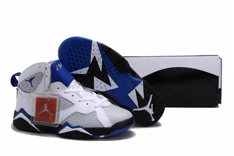 Premièrement, les baskets Air Jordan 7 Femme se distinguent par leur design iconique et leur confort exceptionnel.