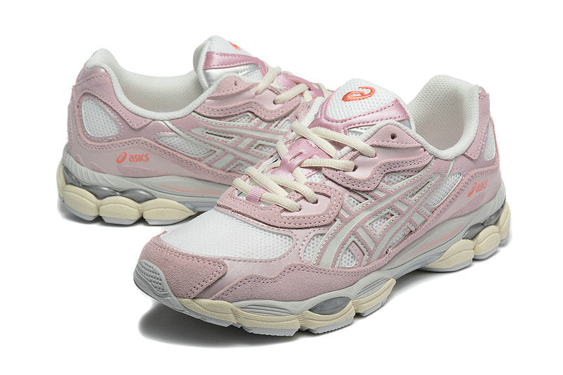 Premièrement :Les baskets Asics  offrent une combinaison parfaite de style et de performance.