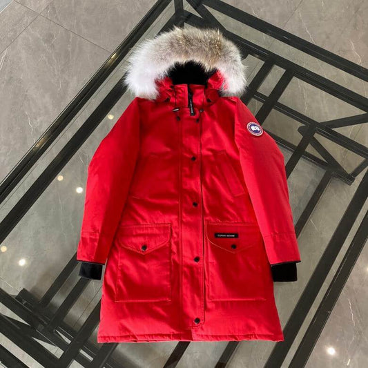 Résultat de l'évolution emblématique de la marque Canada G00se Femme, la Doudoune Canada G00se Femme est un témoignage de l'engagement de Canada G00se à combiner style,