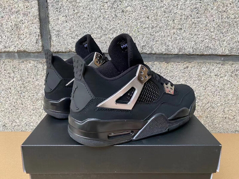 Premièrement : Les baskets Air Jordan 4 Femme se distinguent par leur design iconique et leur capacité à allier style et fonctionnalité.