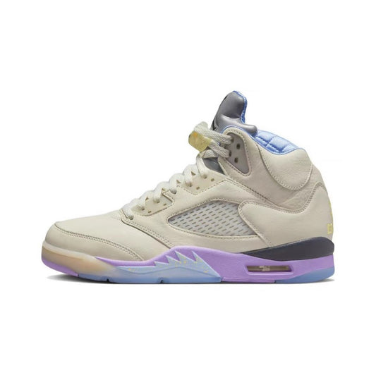 Les baskets Air Jordan 5 Femme permettent de personnaliser votre style tout en bénéficiant d’un confort supérieur.