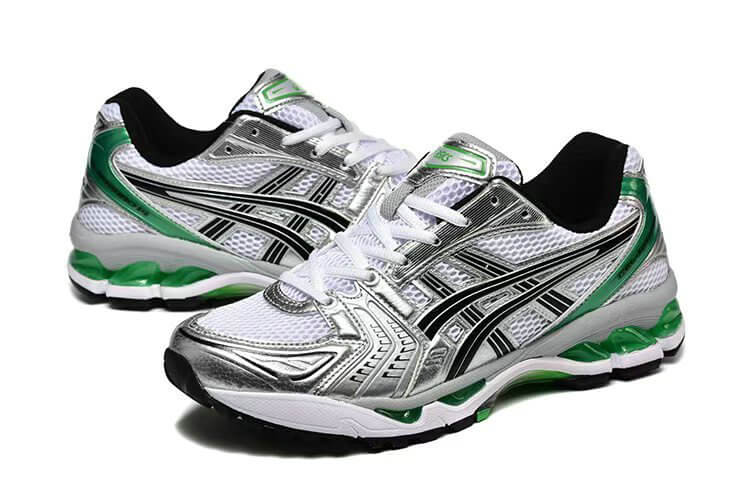 Premièrement :Les baskets Asics GEL-KAYANO offrent une combinaison parfaite de style et de performance.