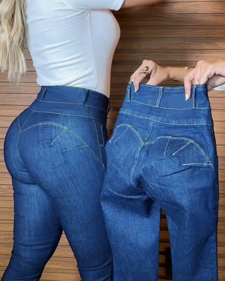 Premièrement : Mettez vos courbes en valeur avec élégance grâce à ce Jean skinny taille haute boutonné sur le devant avec effet rehausseur de fesses , pantalon décontracté femme.