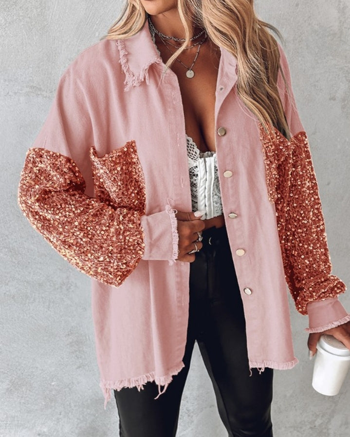 Premièrement : Apportez une touche d’éclat à votre look avec cette Veste décontractée à paillettes et patchwork à manches longues avec bouton sur le devant et ourlet brut femme 