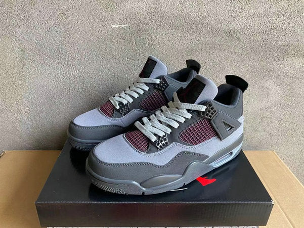 Premièrement : Les baskets Air Jordan 4 Femme se distinguent par leur design iconique et leur capacité à allier style et fonctionnalité.