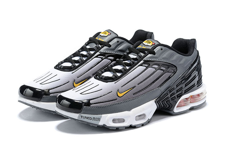 les baskets Nike TN Air Max Plus Femme sont un témoignage de l'engagement de Nike à combiner style et innovation. Exceptionnel