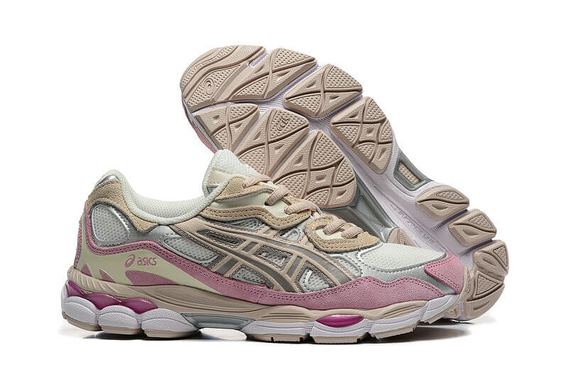 Premièrement :Les baskets Asics  offrent une combinaison parfaite de style et de performance.