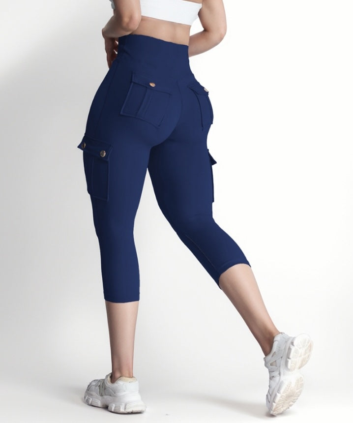 Premièrement : Ce Legging de motard taille haute avec poches à rabat pour soulever les fesses.