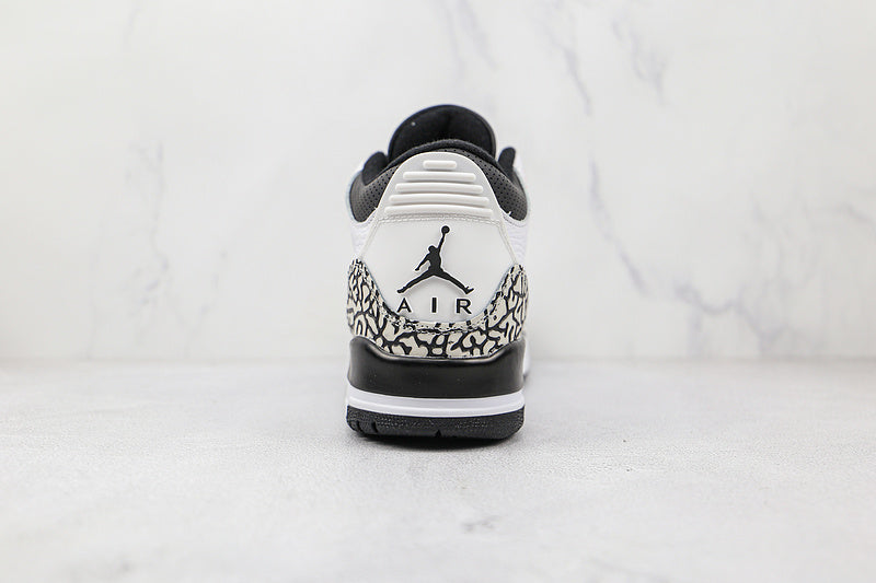 Premièrement, les baskets Air Jordan 3 Femme sont un symbole de style intemporel et de performance de haut niveau.