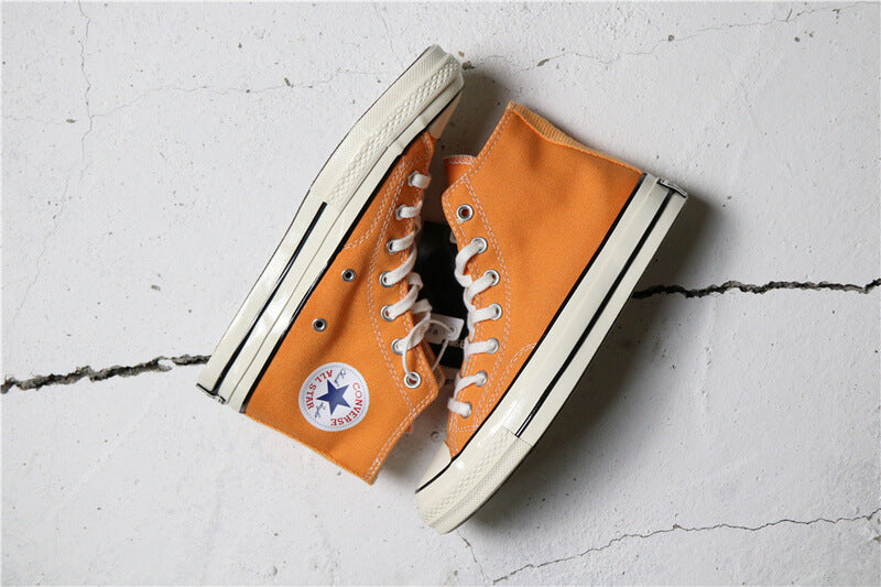 Premièrement : Les baskets Converse Femme se distinguent par leur design iconique et leur esthétique vintage.