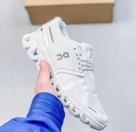 Les baskets HOKA ONE ONE 2023 Femme
Premièrement : Les sneakers HOKA ONE ONE 2023 Femme
Résultats de l'évolution emblématique de la marque HOKA ONE ONE, les HOKA ONE ONE 2023 Femme  sont un témoignage de l'engagement de HOKA à combiner style et innovation.