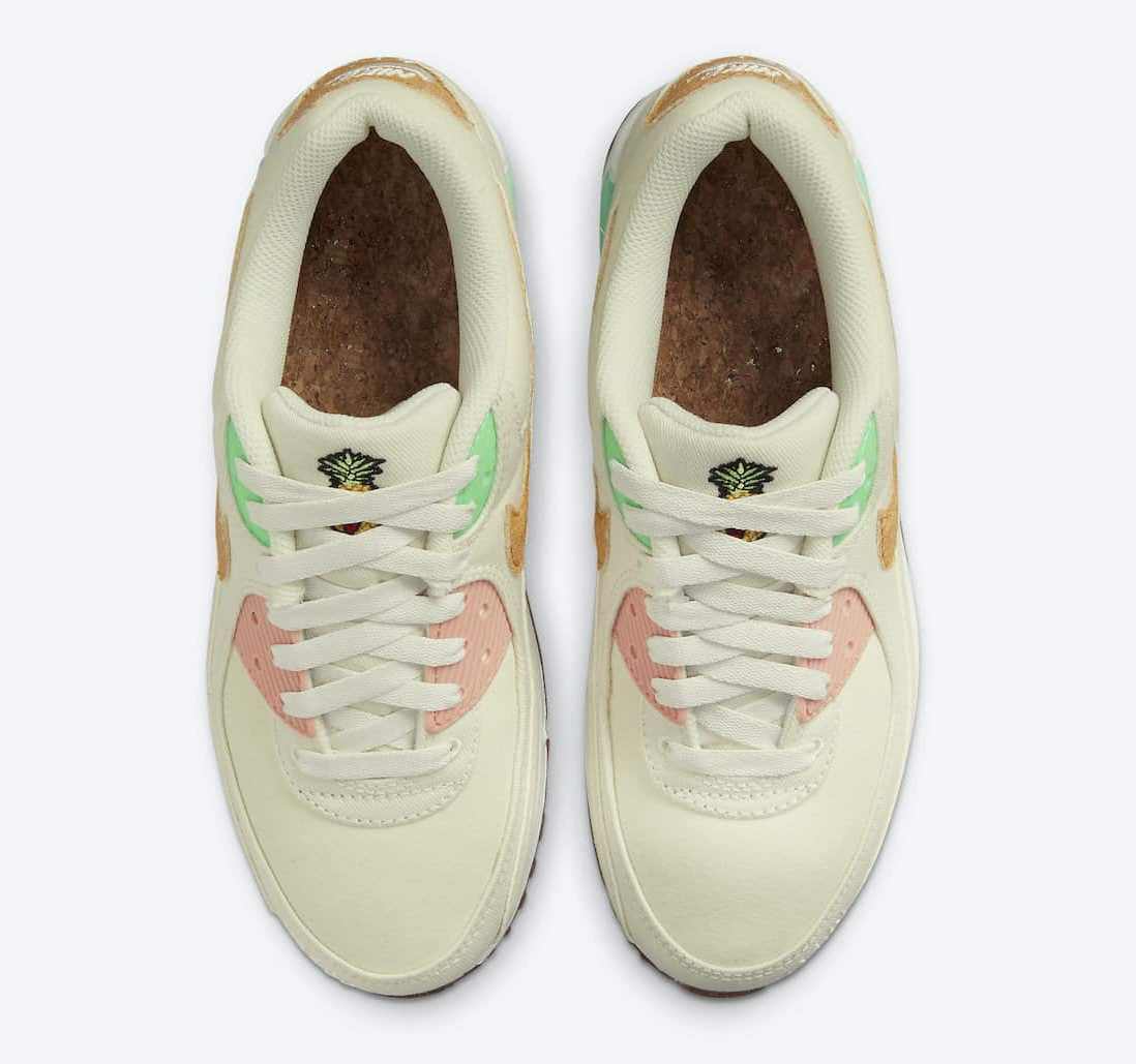 Les baskets Nike Air Max 90 Futura sont des pièces maîtresses de la mode.