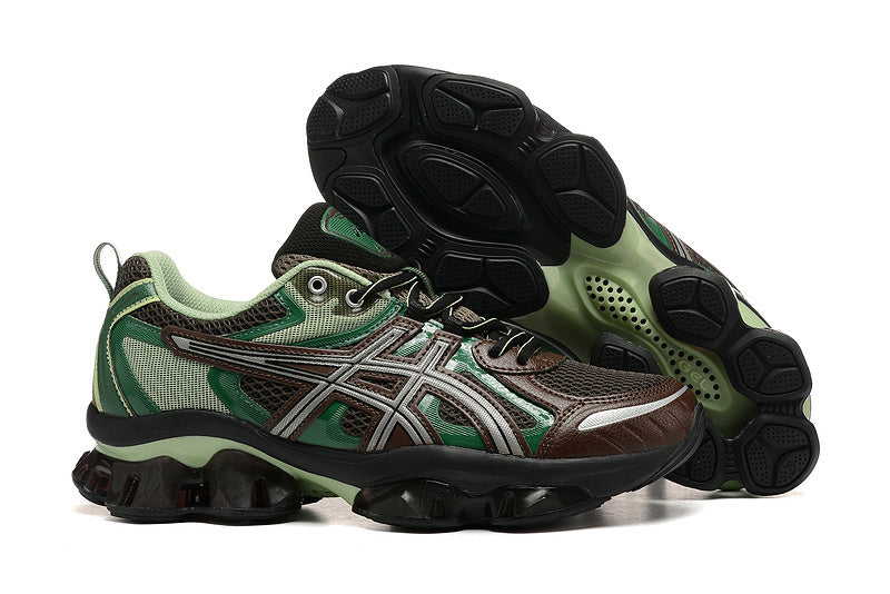 Premièrement :Les baskets Asics  offrent une combinaison parfaite de style et de performance.