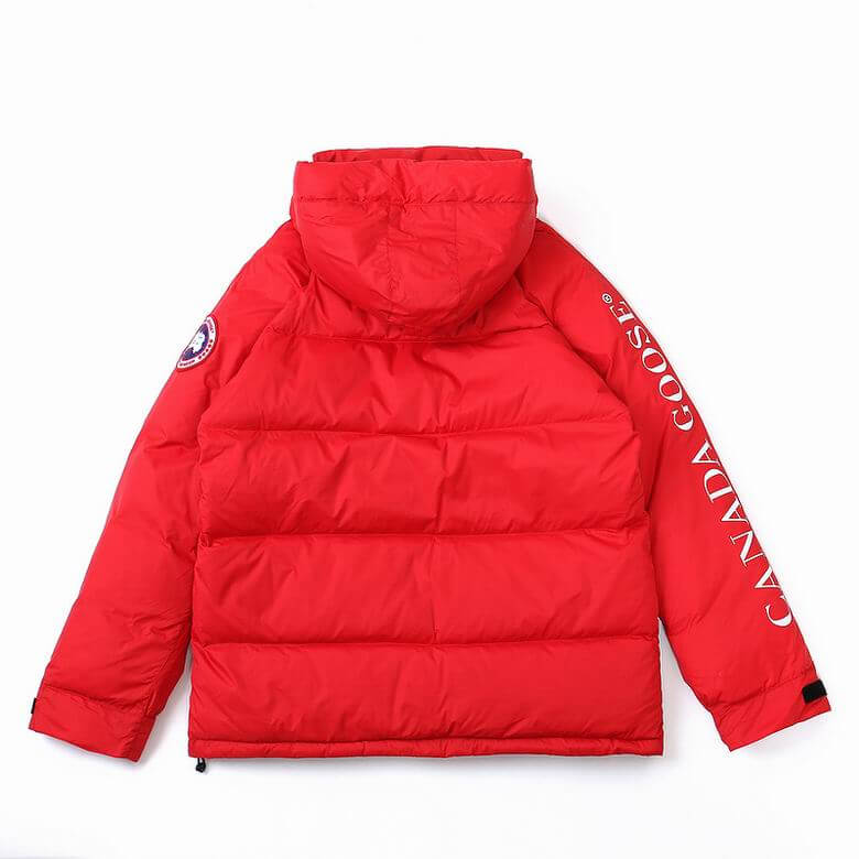 Résultat de l'évolution emblématique de la marque Canada G00se Femme, la Doudoune Canada G00se Femme est un témoignage de l'engagement de Canada G00se à combiner style,