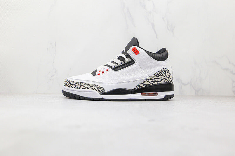 Premièrement, les baskets Air Jordan 3 Femme sont un symbole de style intemporel et de performance de haut niveau.