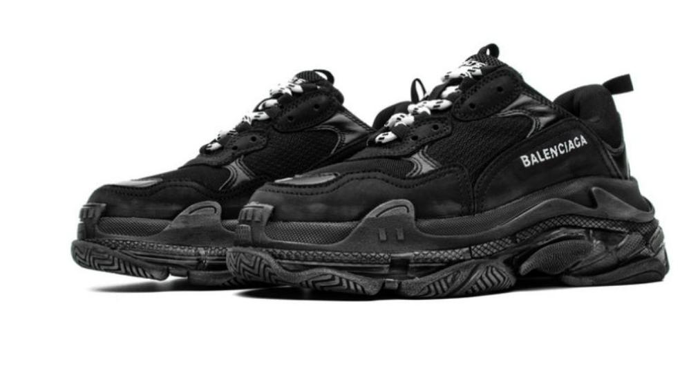les sneakers Balenciaga Triple S "Beige Green Yellow" Femme sont un témoignage de l'engagement de Balenciaga à combiner style et innovation.