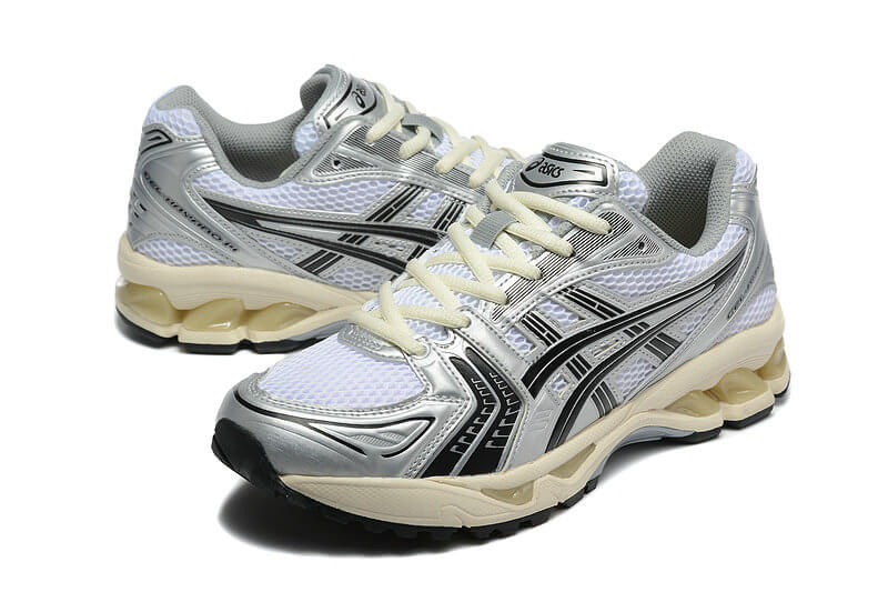 Premièrement :Les baskets Asics GEL-KAYANO offrent une combinaison parfaite de style et de performance. Leur design élégant et leurs technologies de pointe les rendent idéales pour les coureurs et les amateurs de mode.