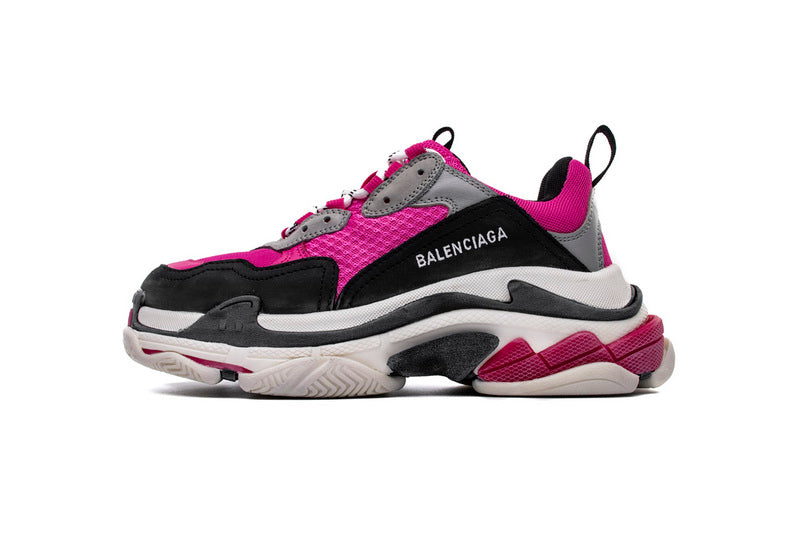 les sneakers Balenciaga Triple S "Beige Green Yellow" Femme sont un témoignage de l'engagement de Balenciaga à combiner style et innovation.