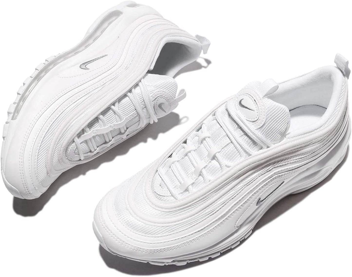Premièrement, les baskets Nike Air Max 97 Femme incarnent un design emblématique et audacieux.

Inspirées des lignes fluides des trains à grande vitesse japonais.