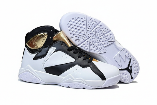 Premièrement, les baskets Air Jordan 7 Femme se distinguent par leur design iconique et leur confort exceptionnel.