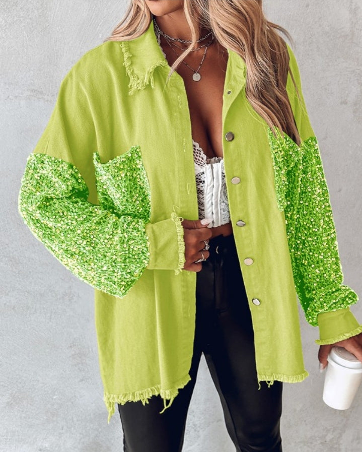 Premièrement : Apportez une touche d’éclat à votre look avec cette Veste décontractée à paillettes et patchwork à manches longues avec bouton sur le devant et ourlet brut femme 